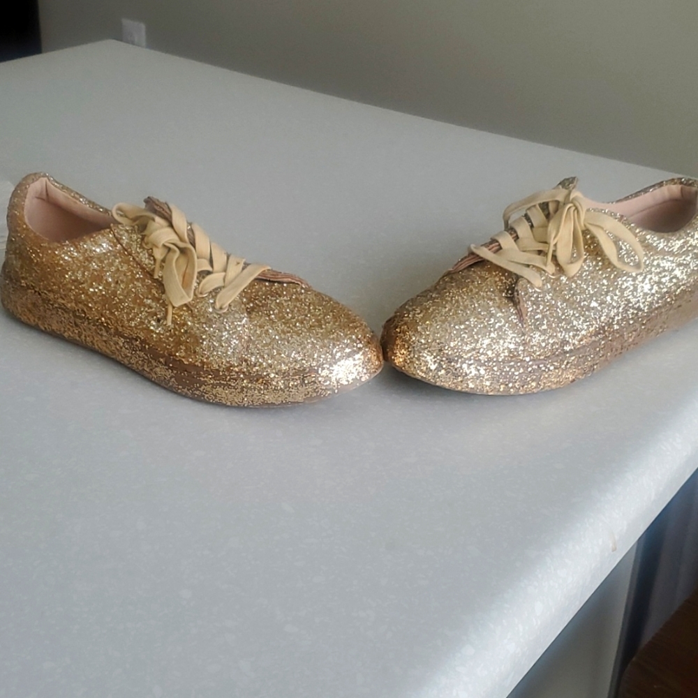 Rouge size 9 gold